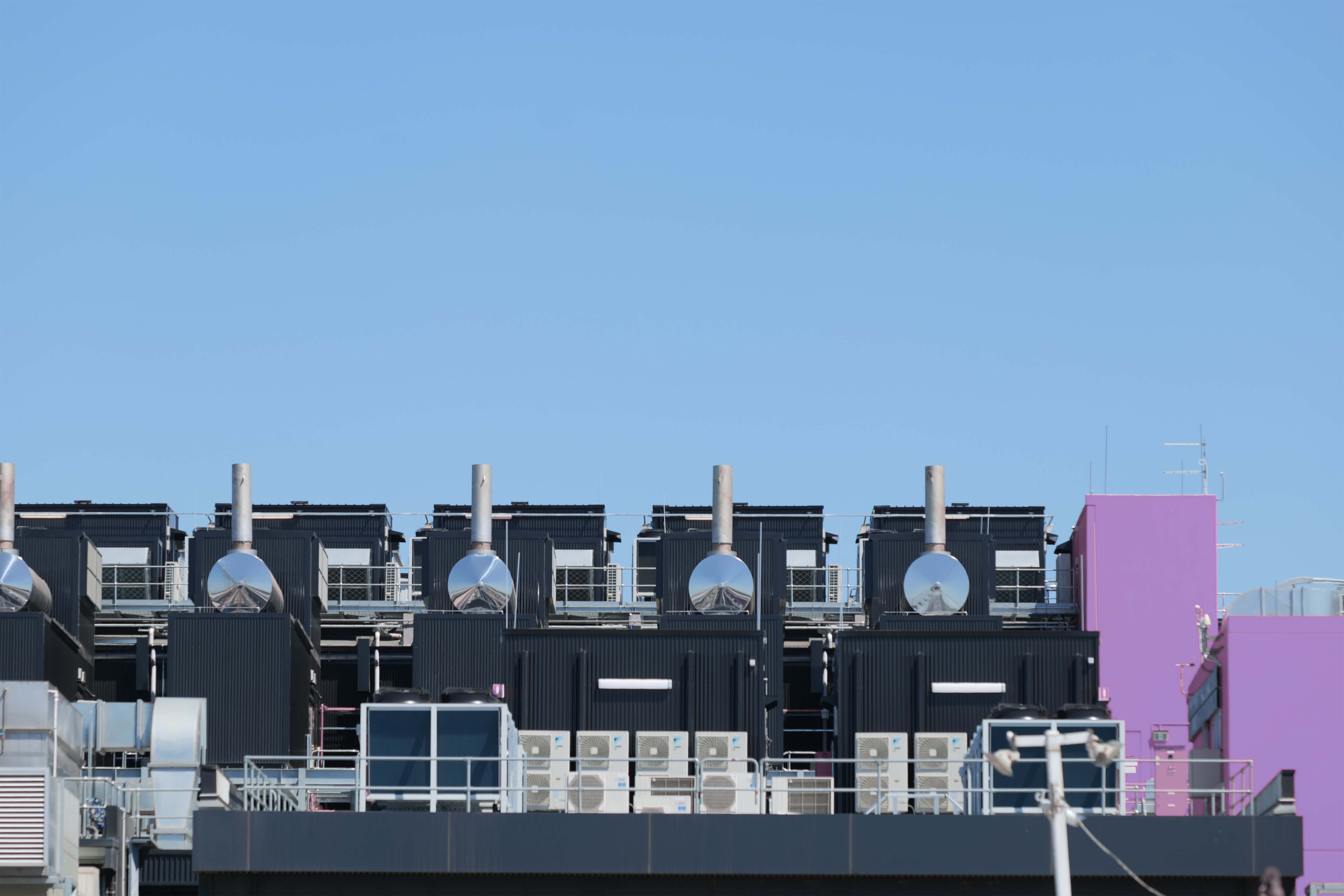 Rooftop chiller plant
